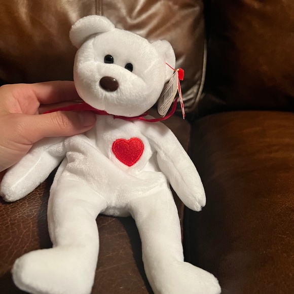 Rare 1994 Valentino Beanie Baby Bear with Tag Errors and Brown Nose Mint
